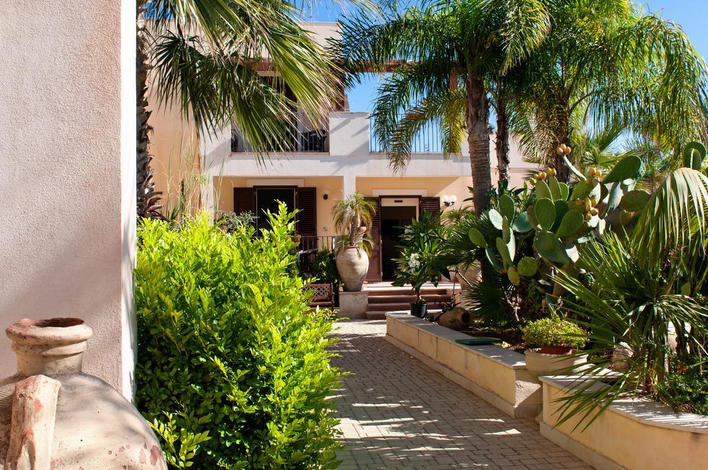 Residence Casa Del Mar Sicilia Марина-ди-Модика Экстерьер фото