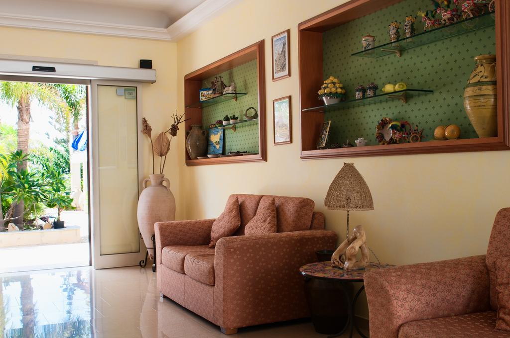 Residence Casa Del Mar Sicilia Марина-ди-Модика Экстерьер фото