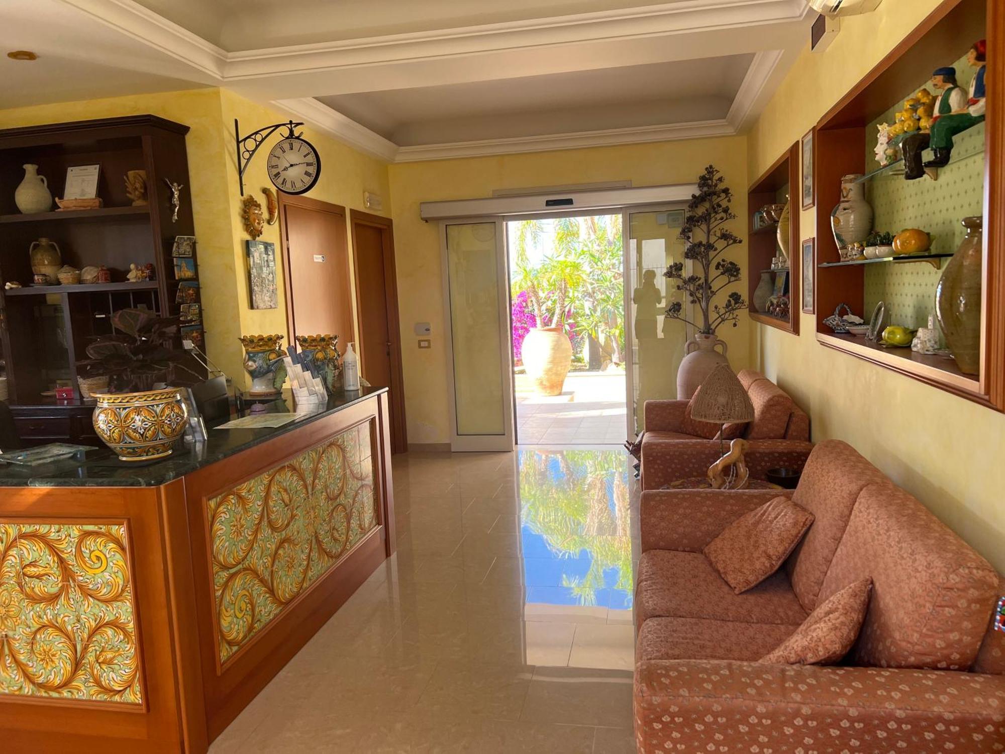 Residence Casa Del Mar Sicilia Марина-ди-Модика Экстерьер фото